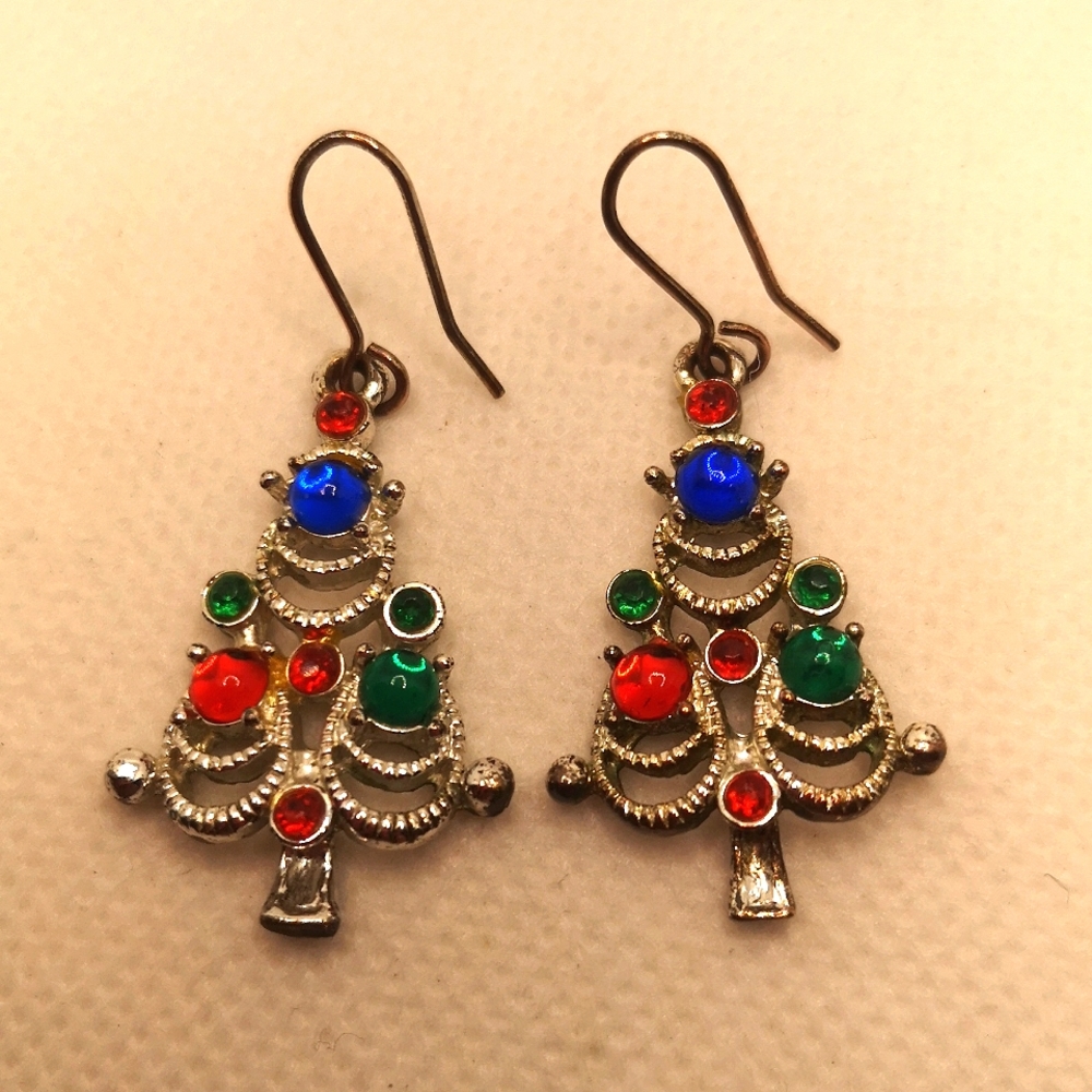 Vintage unsigned Pakula xmas tree earrings
